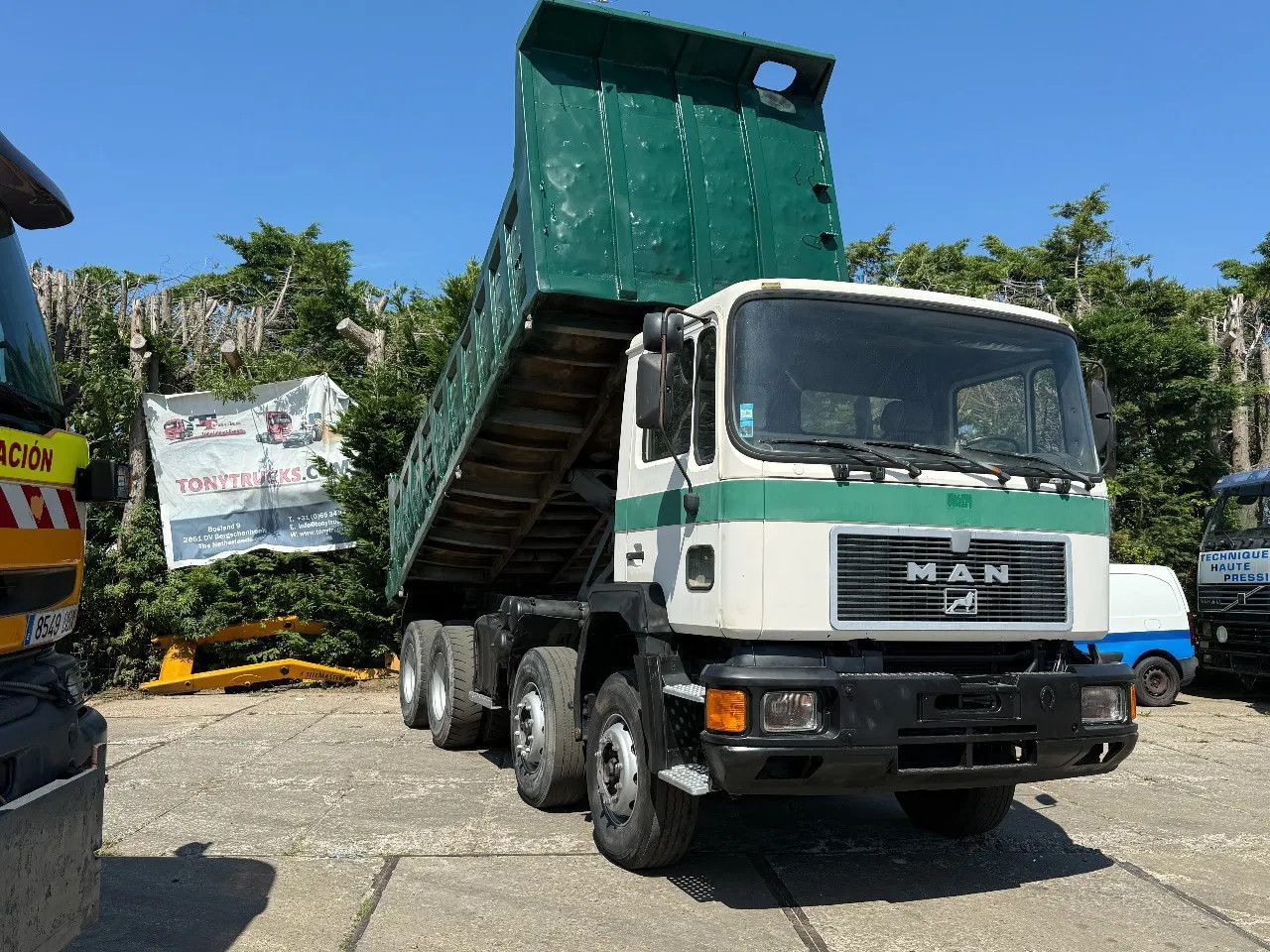 MAN 35.372 8X4 Tipper Spring/Spring ZF Manual Gear E - Самосвал: фото 1 MAN 35.372 8X4 Tipper Spring/Spring ZF Manual Gear E - Самосвал: фото 1