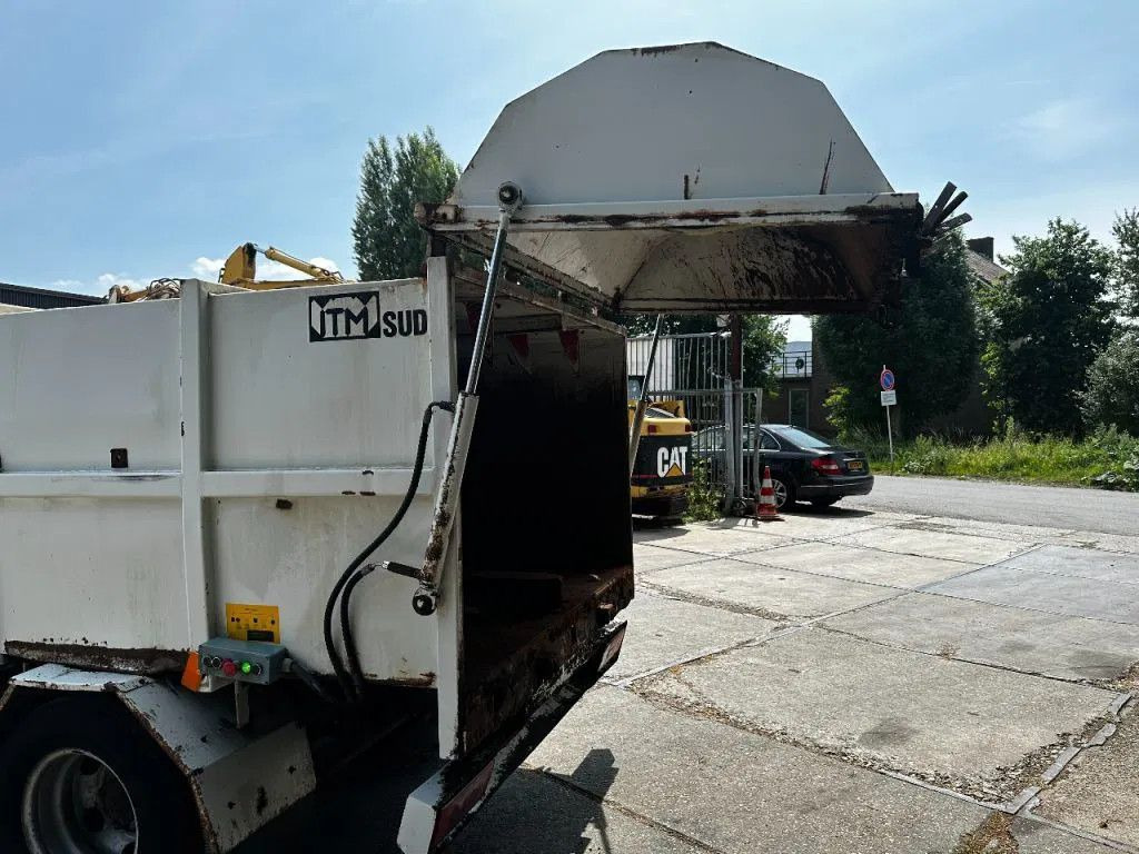 Mitsubishi Canter GARBAGE TRUCK SPRING/SPRING MANUAL GEARBO - Мусоровоз: фото 5 Mitsubishi Canter GARBAGE TRUCK SPRING/SPRING MANUAL GEARBO - Мусоровоз: фото 5