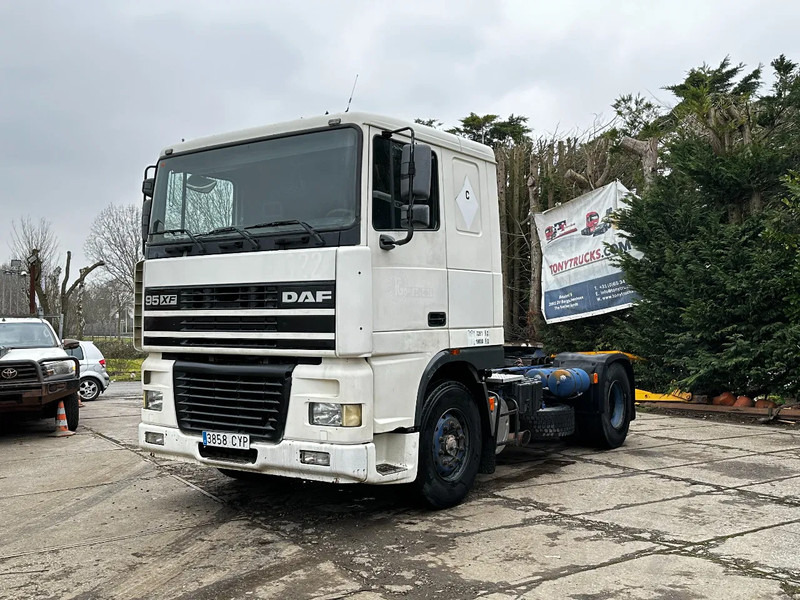 DAF XF 95.380 4X2 Tractor-unit Spring/Air ZF Manual Euro2 PTO - Тягач: фото 2 DAF XF 95.380 4X2 Tractor-unit Spring/Air ZF Manual Euro2 PTO - Тягач: фото 2