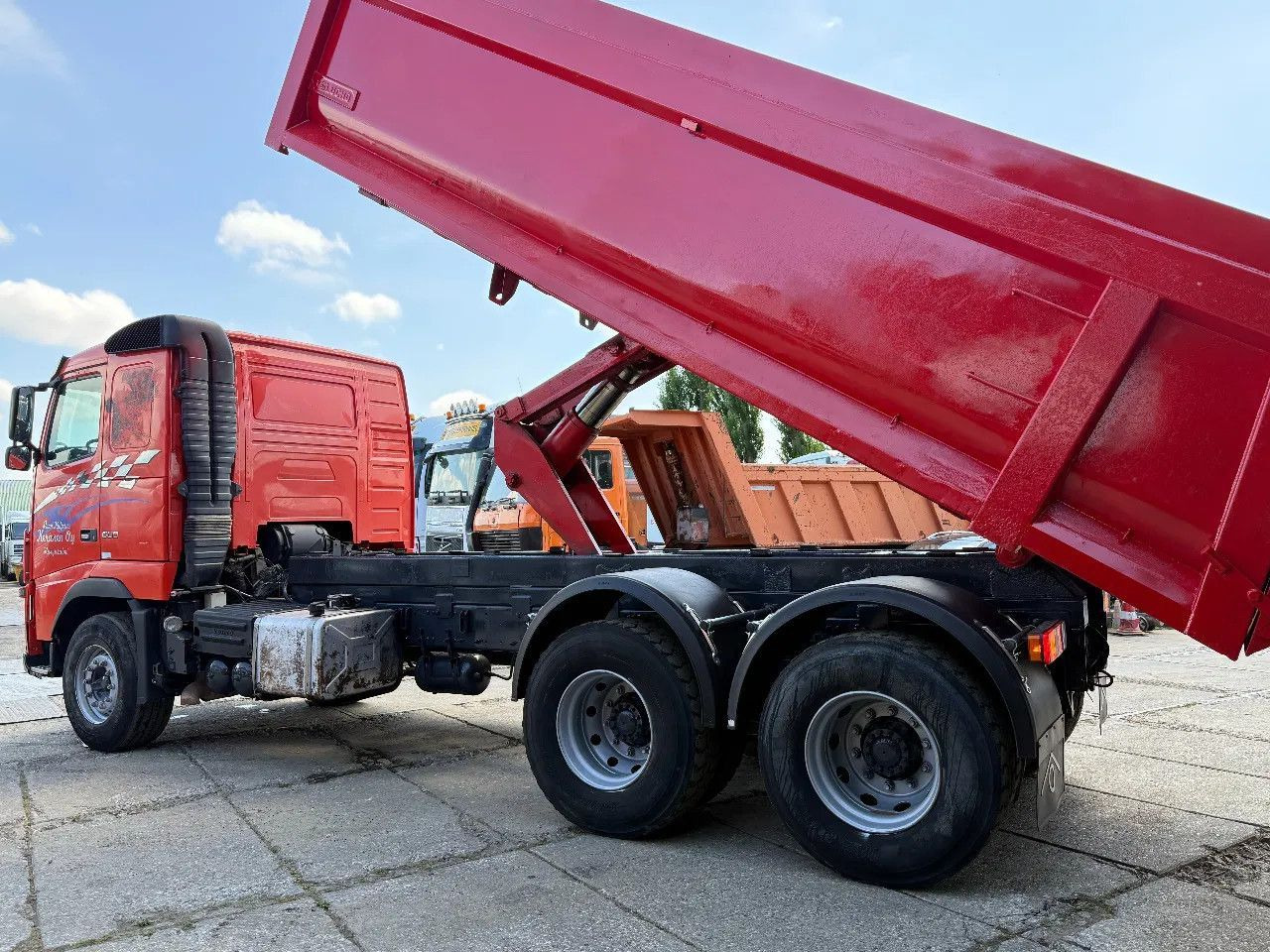 Volvo FH 16.600 6X4 Tipper Spring/Spring Euro5 - Самосвал: фото 3 Volvo FH 16.600 6X4 Tipper Spring/Spring Euro5 - Самосвал: фото 3