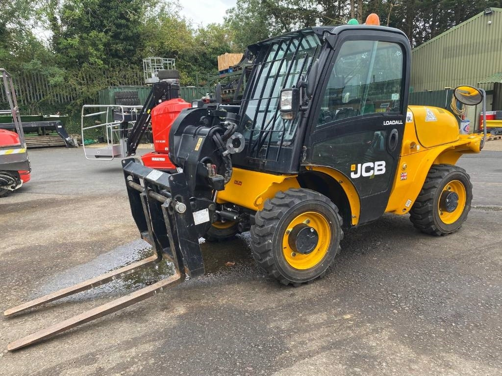 JCB 520-40 - Телескопический погрузчик: фото 1 JCB 520-40 - Телескопический погрузчик: фото 1