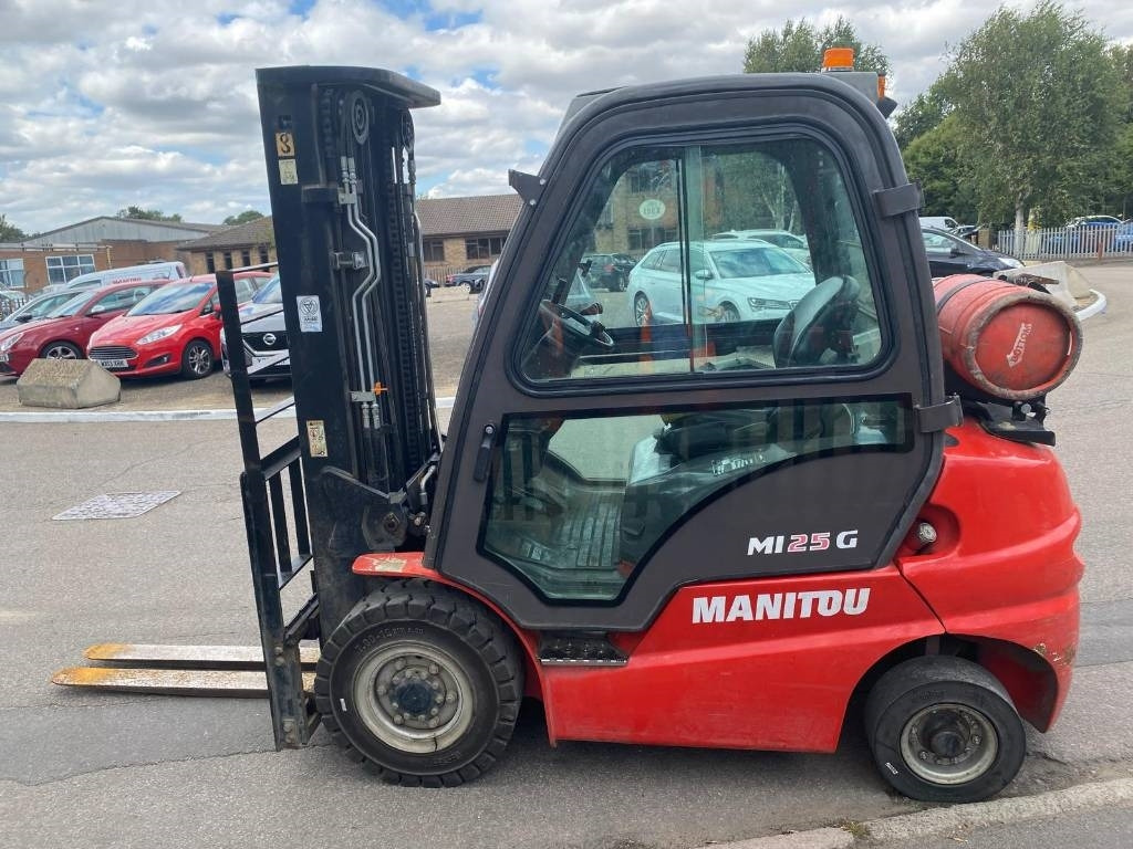 Manitou MI 25 G - Газовый погрузчик: фото 4 Manitou MI 25 G - Газовый погрузчик: фото 4