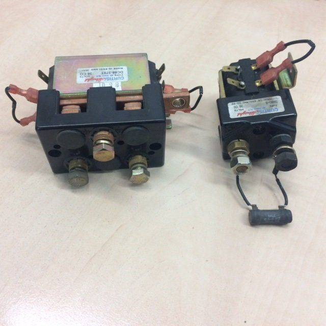 2X Contactors for Scrubber vacuum cleaner Nilfisk BR 850 - Электрическая система для Оборудования для клининга: фото 1 2X Contactors for Scrubber vacuum cleaner Nilfisk BR 850 - Электрическая система для Оборудования для клининга: фото 1