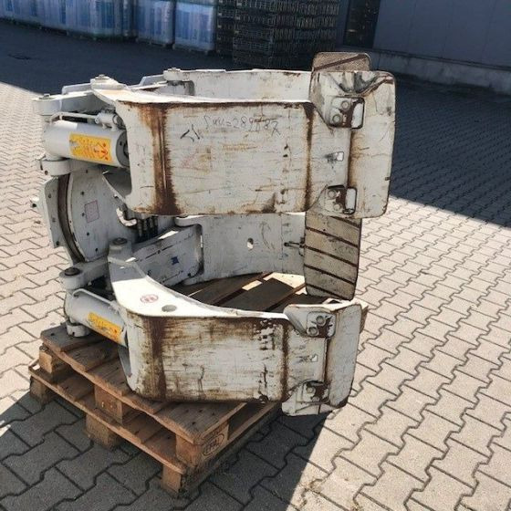 Cascade Rotating Roll clamp - Захват для Погрузочно-разгрузочной техники: фото 5 Cascade Rotating Roll clamp - Захват для Погрузочно-разгрузочной техники: фото 5