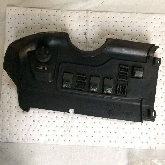 Control panel hood for Jungheinrich ETV 214/216 - Электрическая система для Погрузочно-разгрузочной техники: фото 2 Control panel hood for Jungheinrich ETV 214/216 - Электрическая система для Погрузочно-разгрузочной техники: фото 2