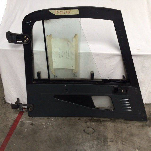 Door right for Linde series 386 - Дверь и запчасти для Погрузочно-разгрузочной техники: фото 2 Door right for Linde series 386 - Дверь и запчасти для Погрузочно-разгрузочной техники: фото 2