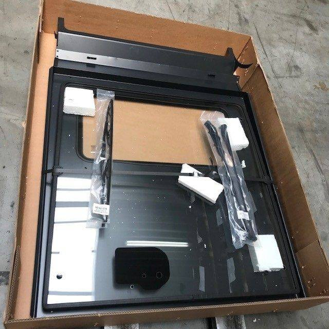 FRONT + ROOF PANEL FOR KOMATSU - Стекло и запчасти для Погрузочно-разгрузочной техники: фото 2 FRONT + ROOF PANEL FOR KOMATSU - Стекло и запчасти для Погрузочно-разгрузочной техники: фото 2