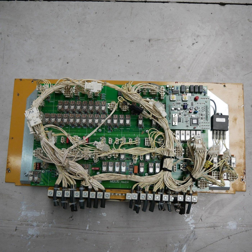 Interface Printed circuit bord - Электрическая система для Погрузочно-разгрузочной техники: фото 1 Interface Printed circuit bord - Электрическая система для Погрузочно-разгрузочной техники: фото 1