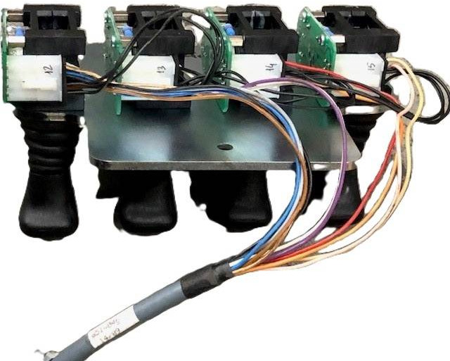 Joystick - Электрическая система для Погрузочно-разгрузочной техники: фото 2 Joystick - Электрическая система для Погрузочно-разгрузочной техники: фото 2