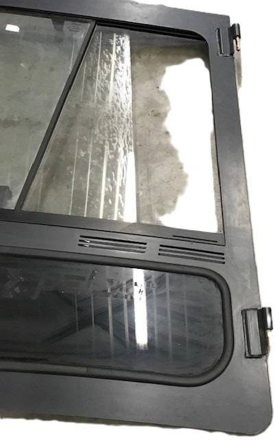 Left door for Linde - Дверь и запчасти для Погрузочно-разгрузочной техники: фото 2 Left door for Linde - Дверь и запчасти для Погрузочно-разгрузочной техники: фото 2