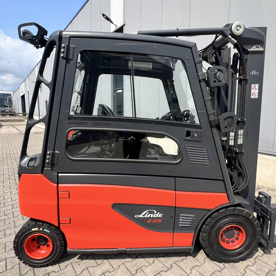 Linde E25L (387) - Электропогрузчик: фото 4 Linde E25L (387) - Электропогрузчик: фото 4