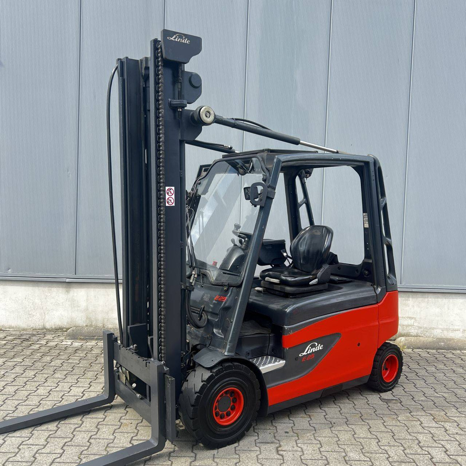 Linde E25L (387) - Электропогрузчик: фото 1 Linde E25L (387) - Электропогрузчик: фото 1