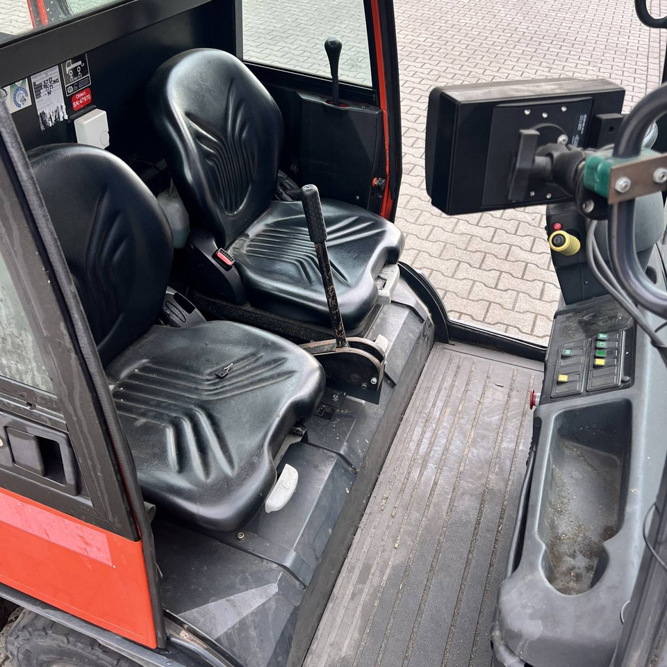 Linde P250 SWB (127) - Складской тягач: фото 5 Linde P250 SWB (127) - Складской тягач: фото 5