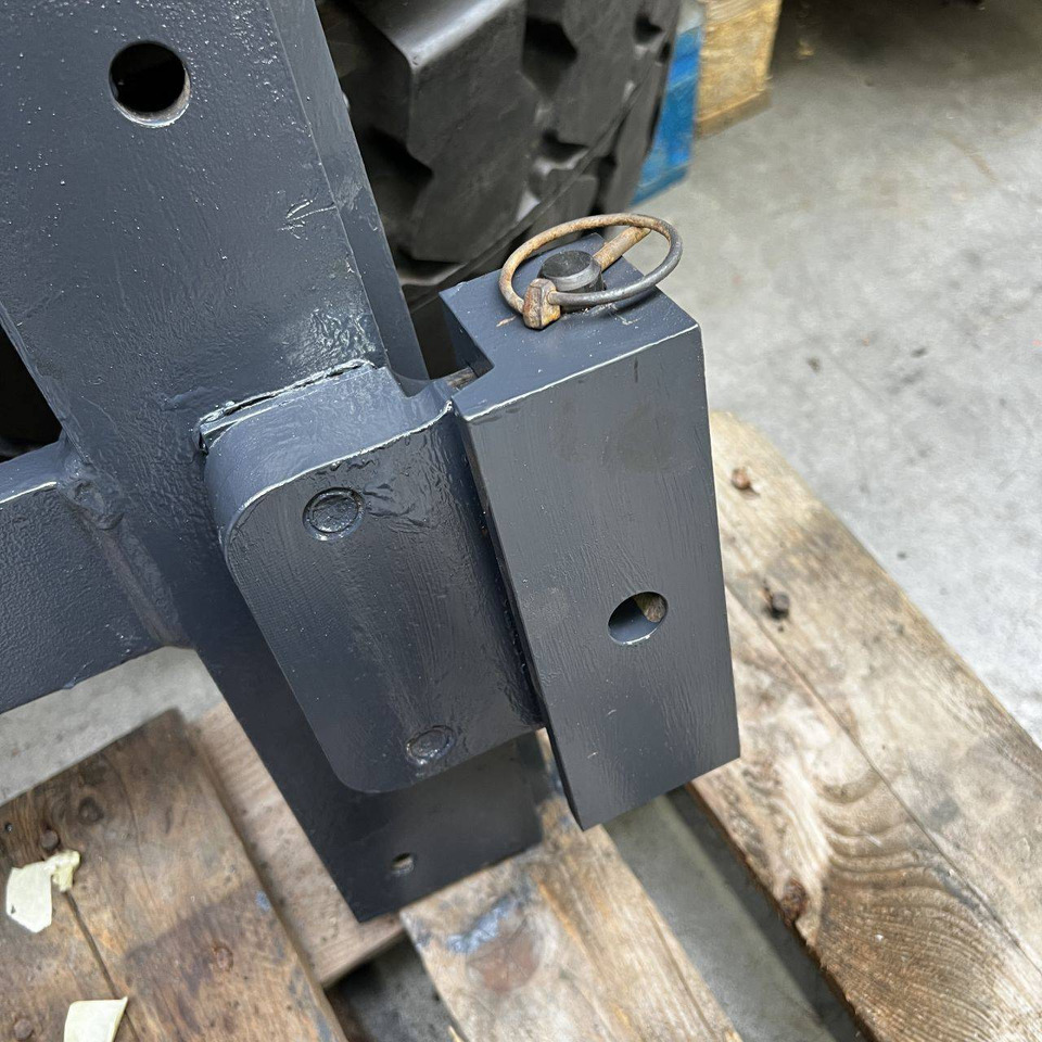 KAUP Hook-on forkcarriage 2T013 - Навесное оборудование: фото 4 KAUP Hook-on forkcarriage 2T013 - Навесное оборудование: фото 4