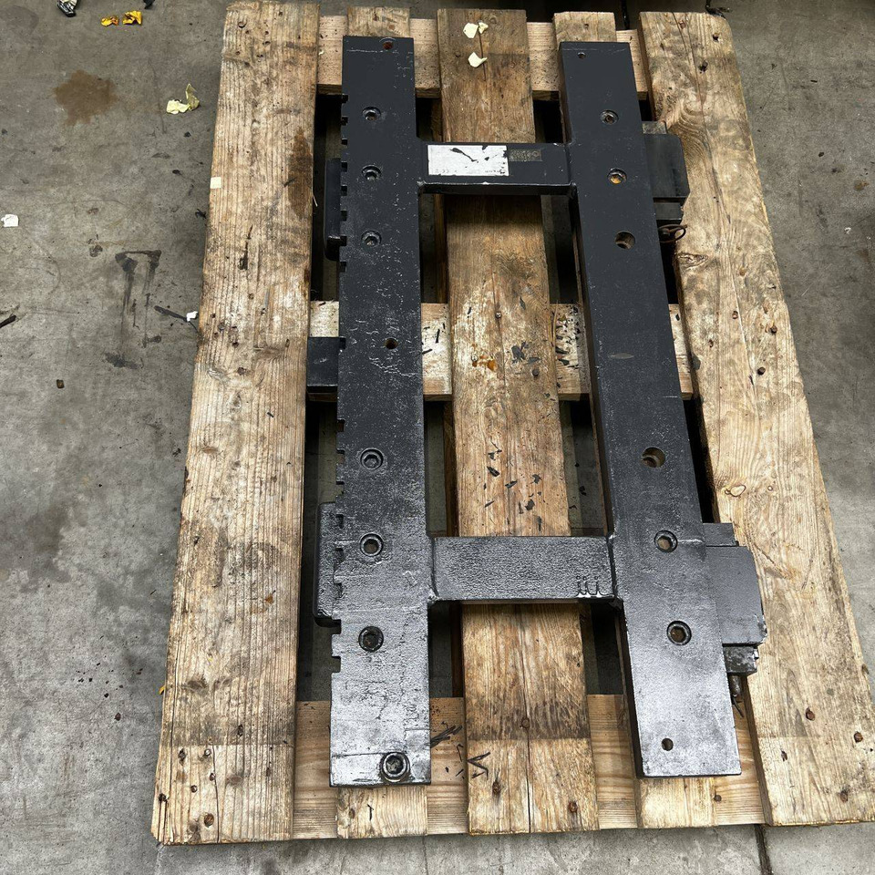 KAUP Hook-on forkcarriage 2T013 - Навесное оборудование: фото 2 KAUP Hook-on forkcarriage 2T013 - Навесное оборудование: фото 2