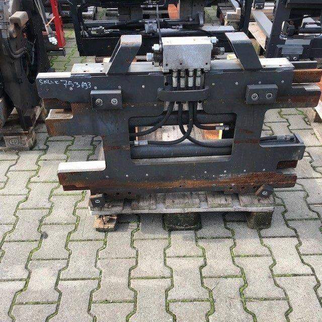 Meyer Fork positioner with side shift - Навесное оборудование: фото 2 Meyer Fork positioner with side shift - Навесное оборудование: фото 2