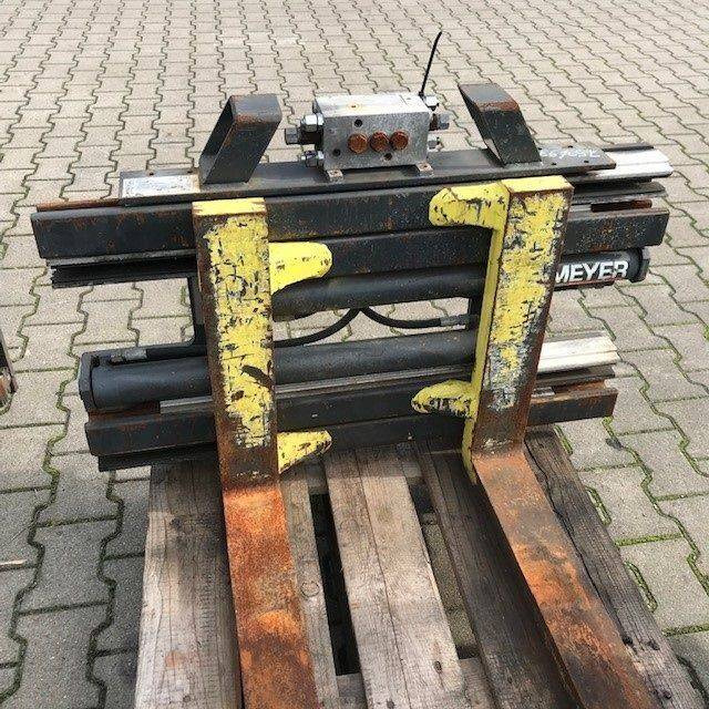 Meyer Fork positioner with side shift - Навесное оборудование: фото 1 Meyer Fork positioner with side shift - Навесное оборудование: фото 1