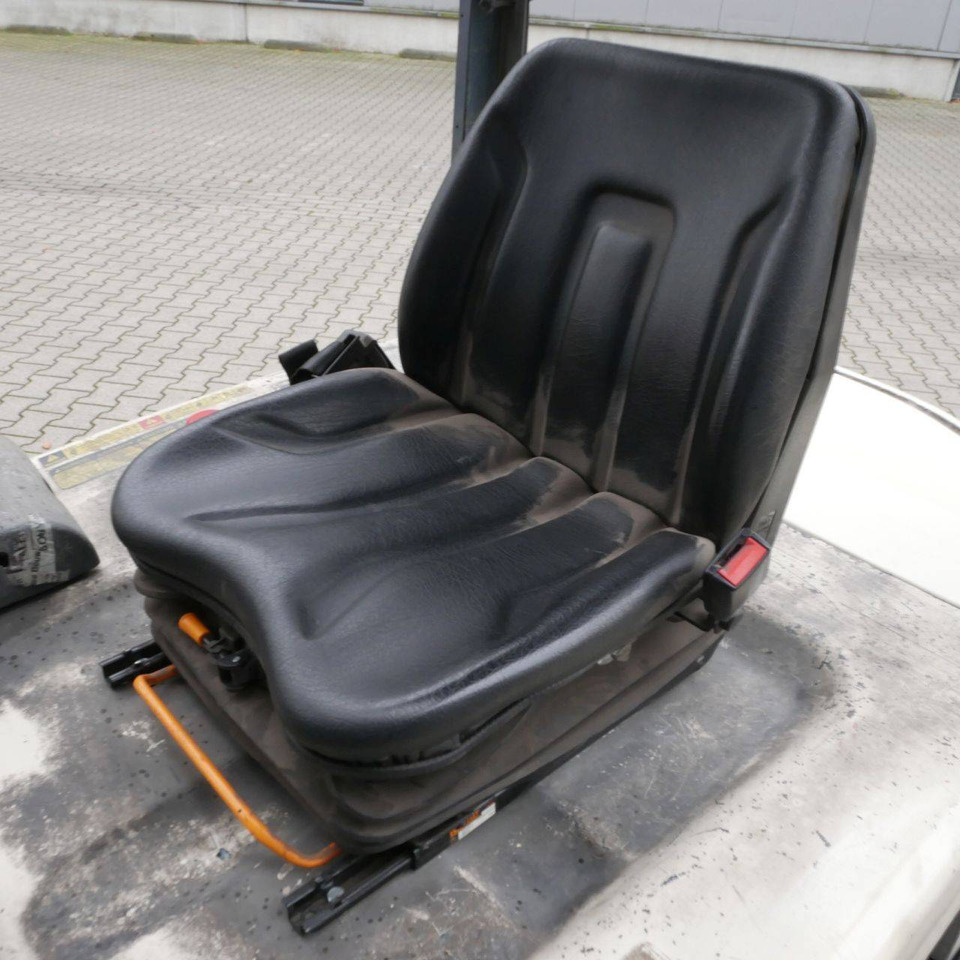 Nissan QX25 (Q02L25CU) - Электропогрузчик: фото 4 Nissan QX25 (Q02L25CU) - Электропогрузчик: фото 4