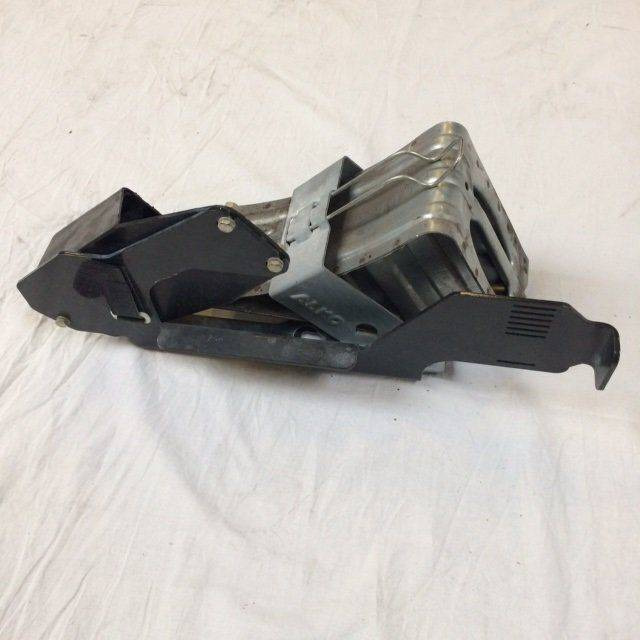 WHEEL CHOCK E36Z-76051 DIN76051 - Кабина и интерьер для Погрузочно-разгрузочной техники: фото 3 WHEEL CHOCK E36Z-76051 DIN76051 - Кабина и интерьер для Погрузочно-разгрузочной техники: фото 3
