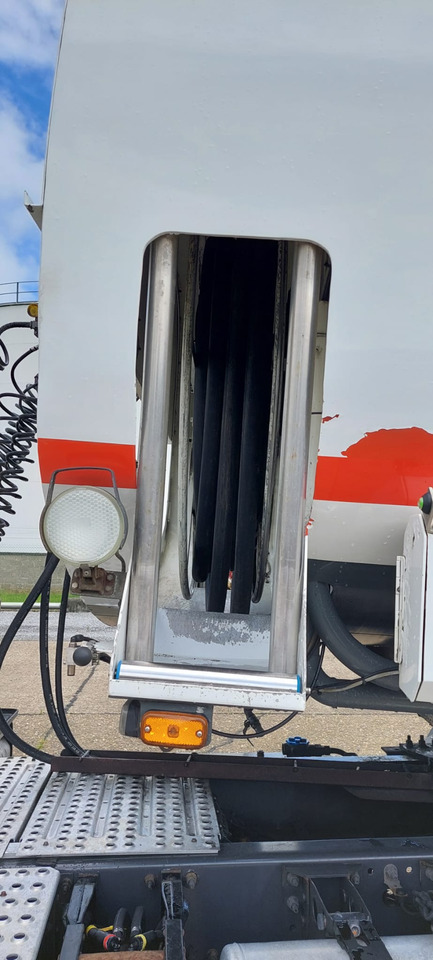 EKW - Полуприцеп-цистерна: фото 2 EKW - Полуприцеп-цистерна: фото 2