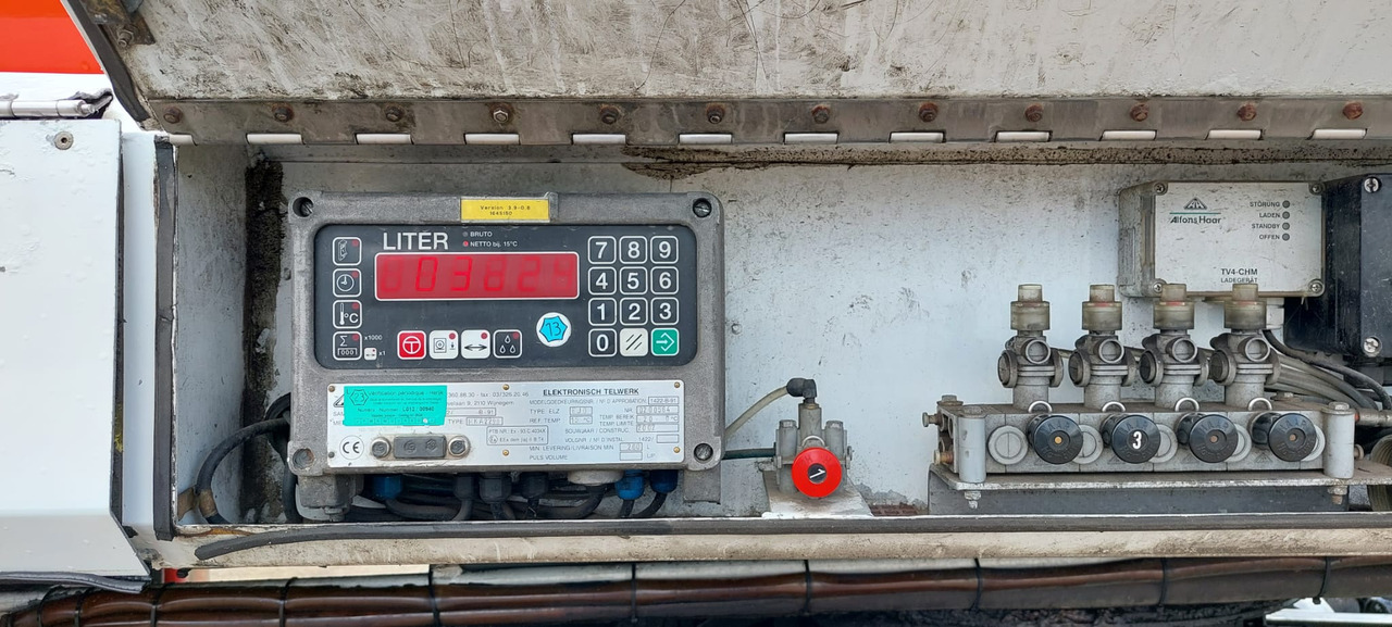 EKW - Полуприцеп-цистерна: фото 3 EKW - Полуприцеп-цистерна: фото 3