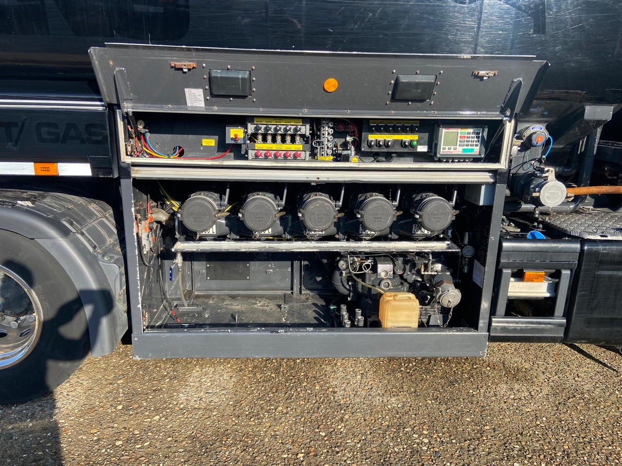 SCANIA P410 - Грузовик-цистерна: фото 3 SCANIA P410 - Грузовик-цистерна: фото 3