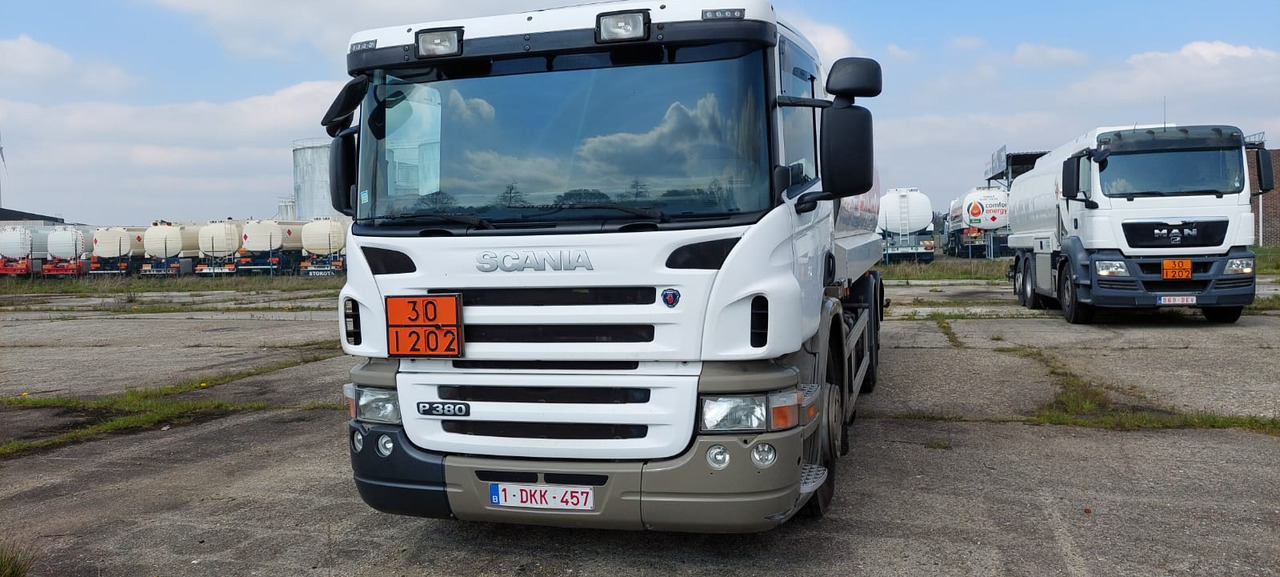 Грузовик-цистерна для транспортировки топлива SCANIA PRT, P310, P380 (lot of 3): фото 31