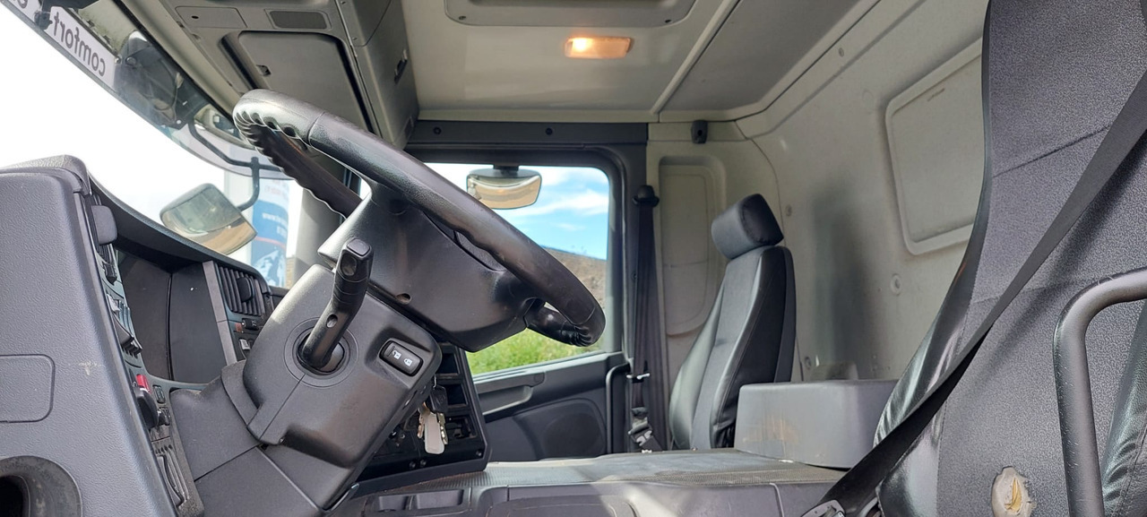 Грузовик-цистерна для транспортировки топлива SCANIA PRT, P310, P380 (lot of 3): фото 28