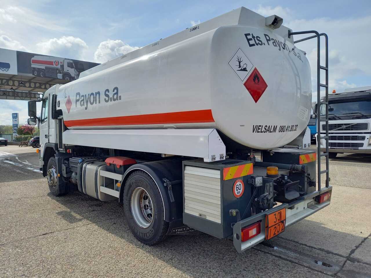 Грузовик-цистерна Volvo FMFH: фото 10
