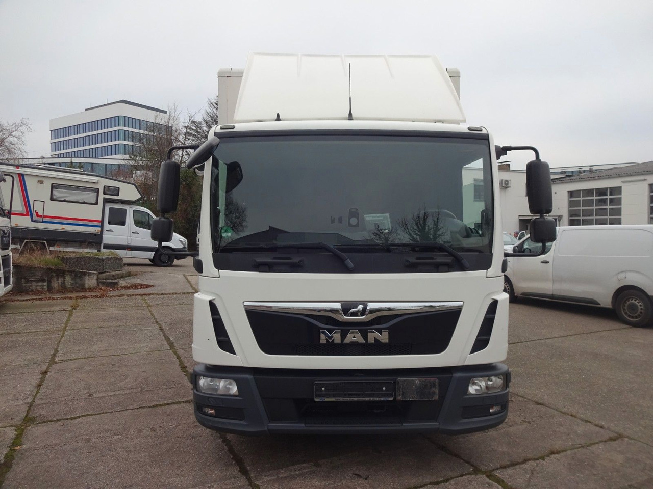 MAN TGL 8.180, Koffer, LBW, Klima, Luft. Tempomat - Фургон с закрытым кузовом: фото 2 MAN TGL 8.180, Koffer, LBW, Klima, Luft. Tempomat - Фургон с закрытым кузовом: фото 2