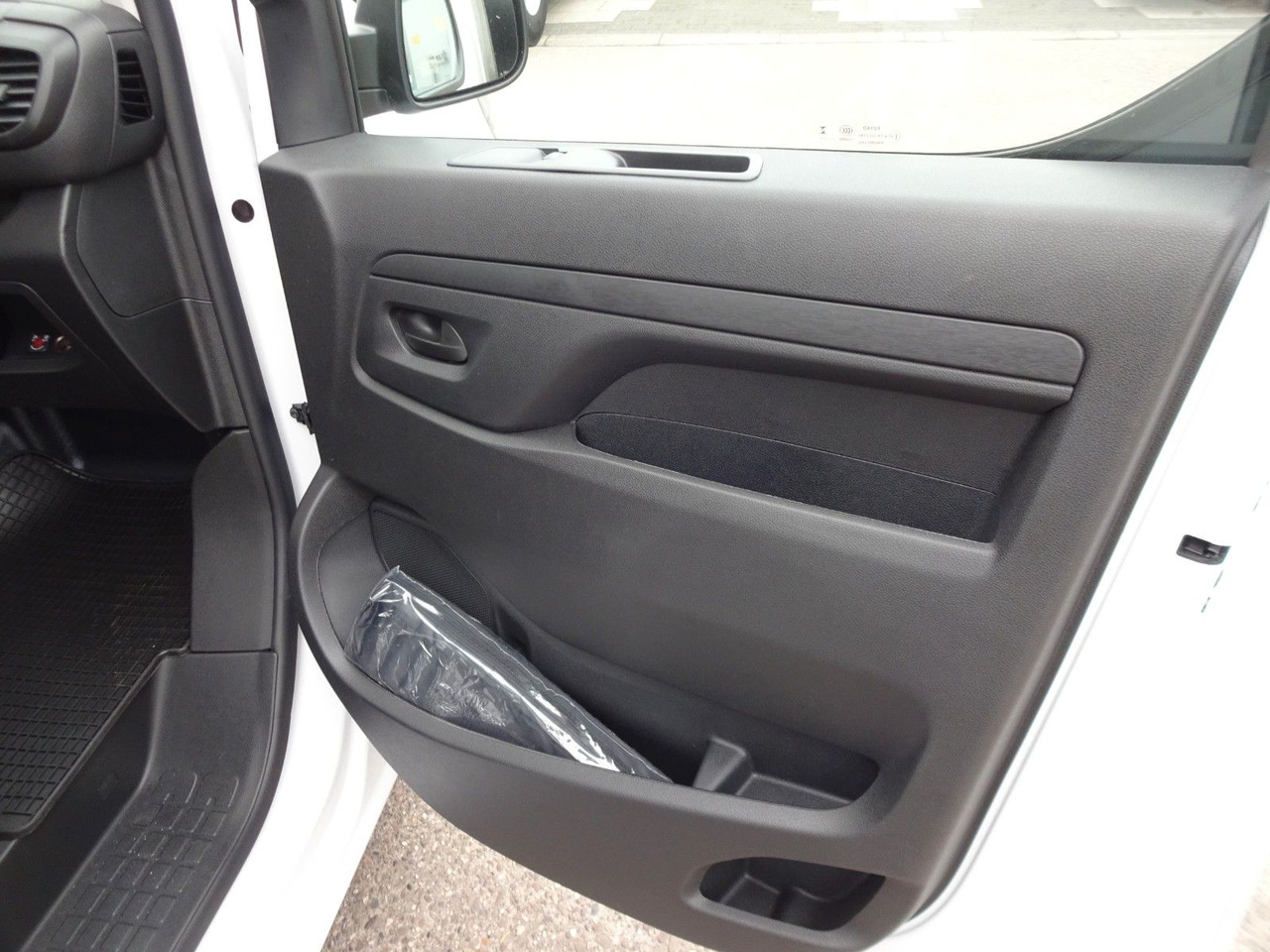 Opel 50 x Vivaro Kasten L1H1, Klima, PDC, Tempomat в лизинг Opel 50 x Vivaro Kasten L1H1, Klima, PDC, Tempomat: фото 13