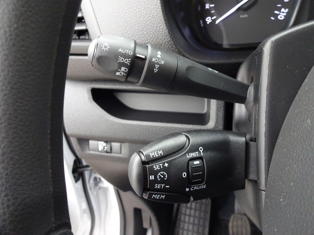 Новый Легковой фургон Opel Vivaro Kasten L1H1, Klima, PDC, 50 pcs.: фото 21