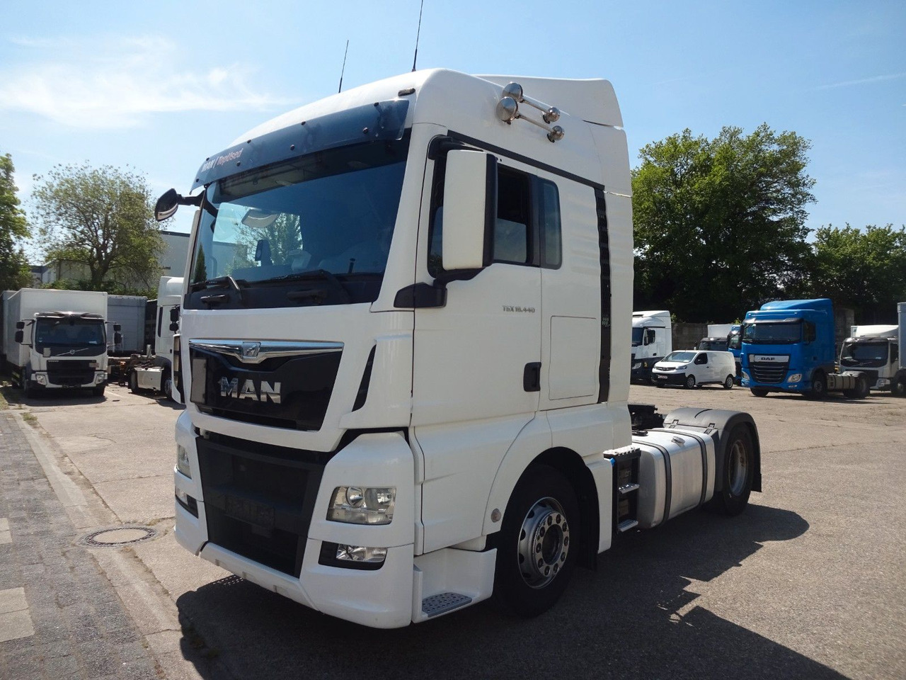 MAN TGX 18.440, XLX, Intarder, 2xTanks, ACC, Navi - Тягач: фото 1 MAN TGX 18.440, XLX, Intarder, 2xTanks, ACC, Navi - Тягач: фото 1