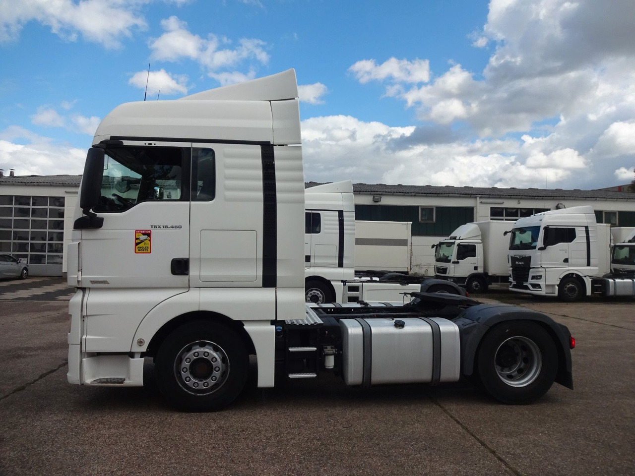 MAN TGX 18.460, XLX, ACC, 2 x Tank - Тягач: фото 4 MAN TGX 18.460, XLX, ACC, 2 x Tank - Тягач: фото 4