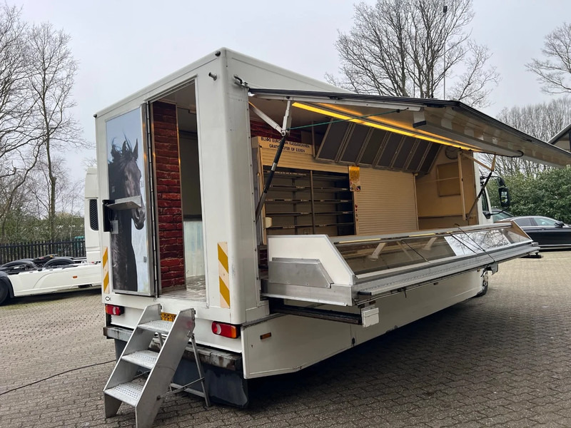 DAF LF 180 4X2 Verkoopopbouw/Verkaufsaufbau +Koeling Hydraulisch uitklapbaar - Торговый грузовик: фото 2 DAF LF 180 4X2 Verkoopopbouw/Verkaufsaufbau +Koeling Hydraulisch uitklapbaar - Торговый грузовик: фото 2