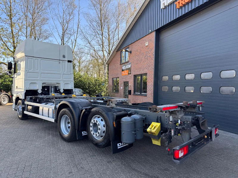 DAF XF 480 6X2 SSC FAR BDF Retarder Top zustand 364.900KM - Грузовик-контейнеровоз/ Сменный кузов: фото 4 DAF XF 480 6X2 SSC FAR BDF Retarder Top zustand 364.900KM - Грузовик-контейнеровоз/ Сменный кузов: фото 4