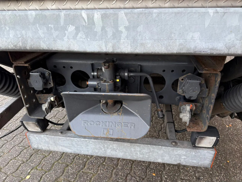 Mercedes-Benz Antos 1930 Frigoblock Dual temp 3 compartiments LBW AHK 319.640KM EURO 6 NL Truck! - Изотермический грузовик: фото 5 Mercedes-Benz Antos 1930 Frigoblock Dual temp 3 compartiments LBW AHK 319.640KM EURO 6 NL Truck! - Изотермический грузовик: фото 5