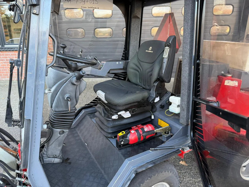 Nimos DM-Trac 205 OKB-70- Onkruidborstelmachine Werktuigendrager 4X Hydraulische functie - Промышленная подметальная машина: фото 4 Nimos DM-Trac 205 OKB-70- Onkruidborstelmachine Werktuigendrager 4X Hydraulische functie - Промышленная подметальная машина: фото 4