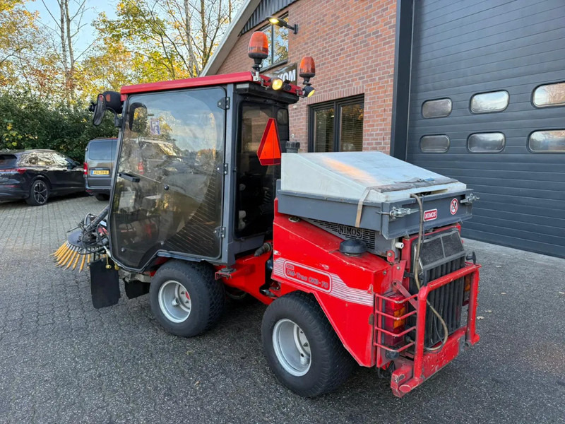 Nimos DM-Trac 205 OKB-70- Onkruidborstelmachine Werktuigendrager 4X Hydraulische functie - Промышленная подметальная машина: фото 3 Nimos DM-Trac 205 OKB-70- Onkruidborstelmachine Werktuigendrager 4X Hydraulische functie - Промышленная подметальная машина: фото 3