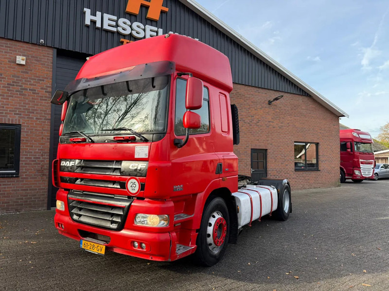 DAF CF 85.410 MMBS! Lanbouwkenteken, handgeschakeld, pto voorbereiding - Тягач: фото 1 DAF CF 85.410 MMBS! Lanbouwkenteken, handgeschakeld, pto voorbereiding - Тягач: фото 1