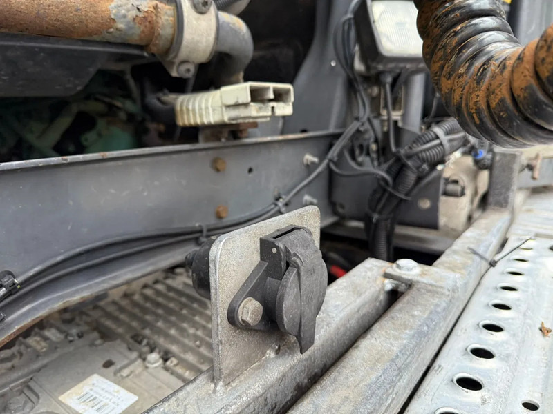 Тягач Volvo FH 460 6X2 Globetrotter PTO Hydraulic NL Truck 738.390KM: фото 10 Тягач Volvo FH 460 6X2 Globetrotter PTO Hydraulic NL Truck 738.390KM: фото 10