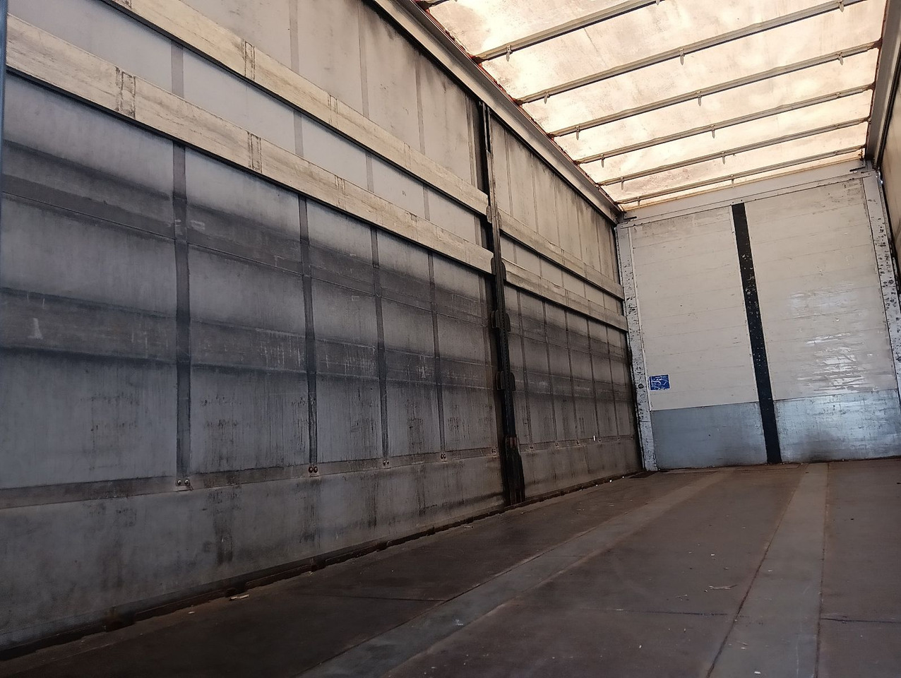 Hofmann 2xWB2205 C745 9/2007 Hubdach,Curtainsider,Edscha Hofmann 2xWB2205 C745 9/2007 Hubdach,Curtainsider,Edscha - Тентованный кузов: фото 5 Hofmann 2xWB2205 C745 9/2007 Hubdach,Curtainsider,Edscha Hofmann 2xWB2205 C745 9/2007 Hubdach,Curtainsider,Edscha - Тентованный кузов: фото 5