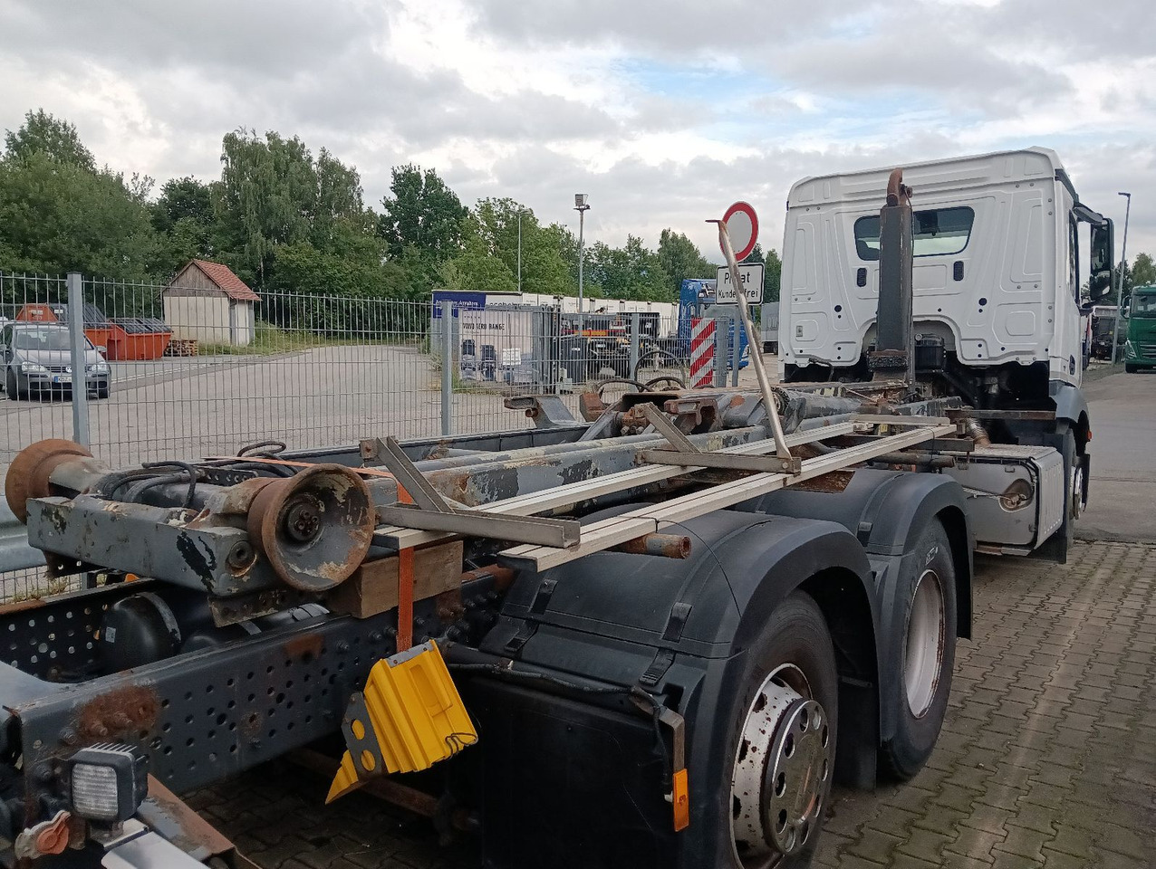 Mercedes-Benz 2545 6x2 Lenk/Lift MEILLER RK2070 Luft/Luft - Грузовик-шасси: фото 3 Mercedes-Benz 2545 6x2 Lenk/Lift MEILLER RK2070 Luft/Luft - Грузовик-шасси: фото 3