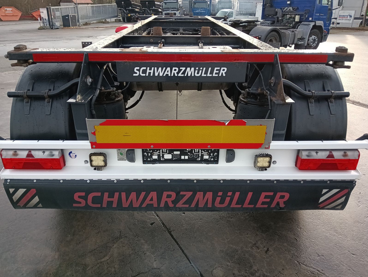 Schwarzmüller 2-A BDF 1,22/1,32 ALCOA Alufelgen ADR 120tkm TÜV Schwarzmüller 2-A BDF 1,22/1,32 ALCOA Alufelgen ADR 120tkm TÜV - Прицеп-контейнеровоз/ Сменный кузов: фото 1 Schwarzmüller 2-A BDF 1,22/1,32 ALCOA Alufelgen ADR 120tkm TÜV Schwarzmüller 2-A BDF 1,22/1,32 ALCOA Alufelgen ADR 120tkm TÜV - Прицеп-контейнеровоз/ Сменный кузов: фото 1