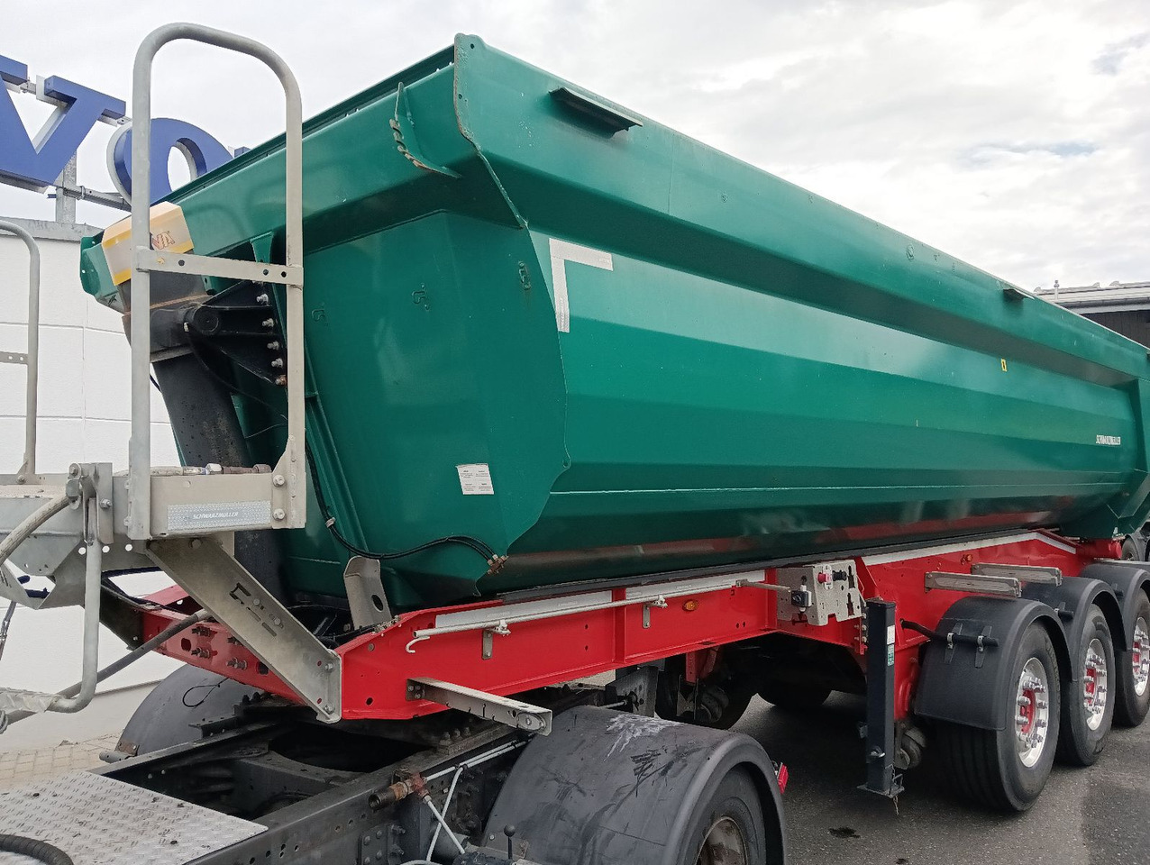 Schwarzmüller 3-A Stahlulde HARDOX ALCOA 25m3 SAF Lift 6180kg - Самосвальный полуприцеп: фото 4 Schwarzmüller 3-A Stahlulde HARDOX ALCOA 25m3 SAF Lift 6180kg - Самосвальный полуприцеп: фото 4