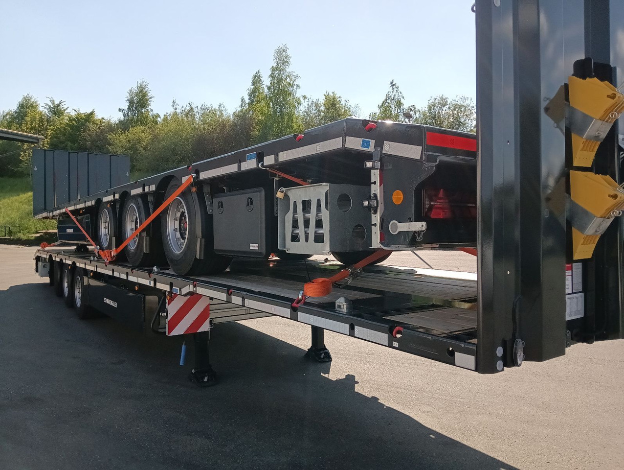 Полуприцеп бортовой/ Платформа Schwarzmüller 3Achs Tele Rampen TwistLock40+2x20"SAF Lenk+Lift: фото 13