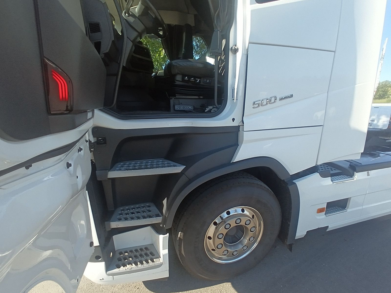 Volvo FH 500 4x2T Globe RETARDER FullOption Air/Air - Тягач: фото 5 Volvo FH 500 4x2T Globe RETARDER FullOption Air/Air - Тягач: фото 5