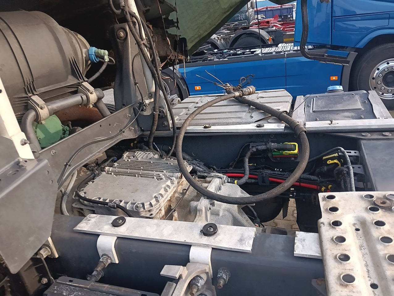 Тягач Volvo FH 500 Globe CRAWLER Hydr.,Luft/Luft Motor läuft: фото 22