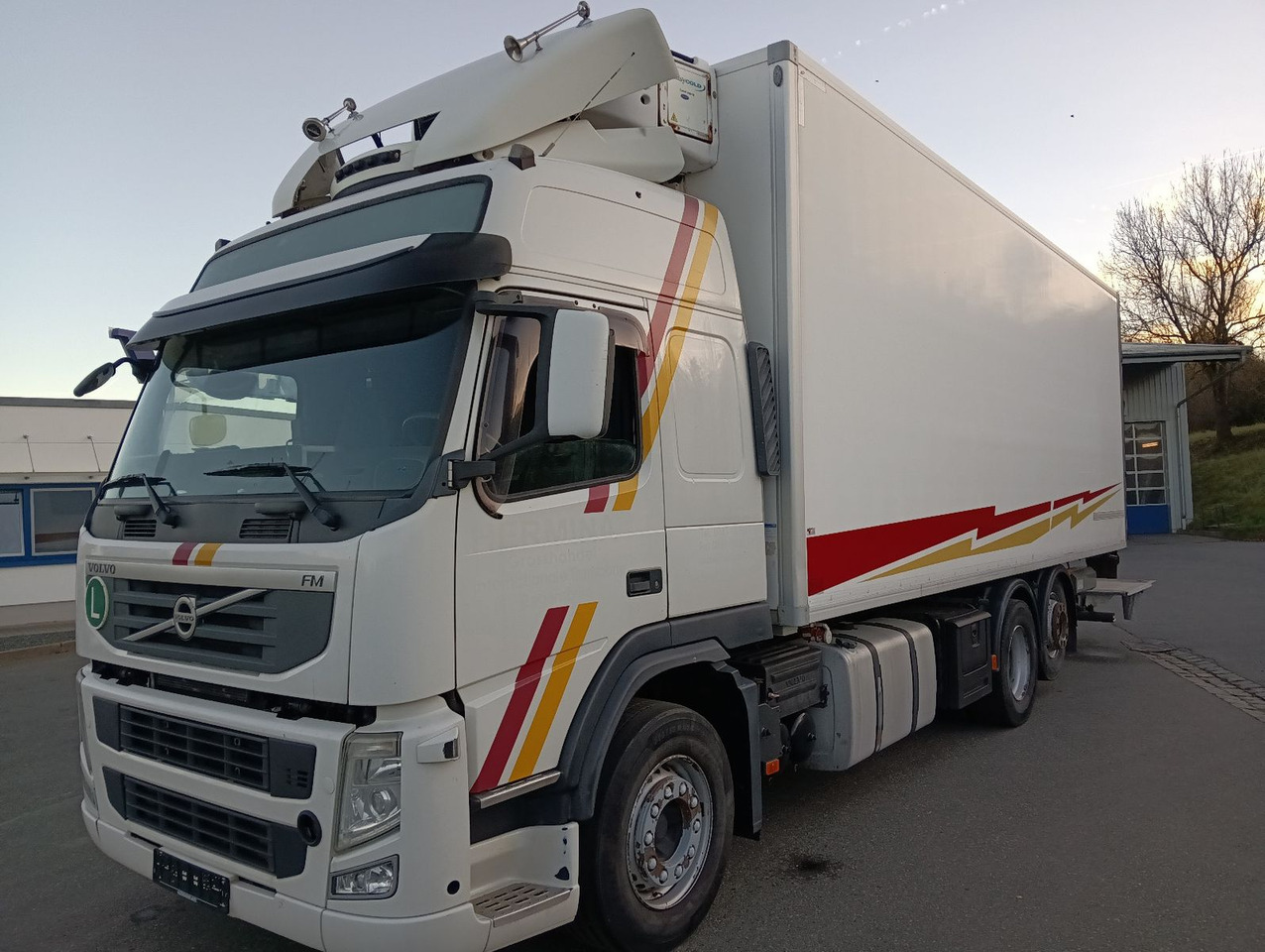 Volvo FM13-460 EEV 6x2R CarrierSupra550 7,3m LBW1.5t - Рефрижератор: фото 1 Volvo FM13-460 EEV 6x2R CarrierSupra550 7,3m LBW1.5t - Рефрижератор: фото 1