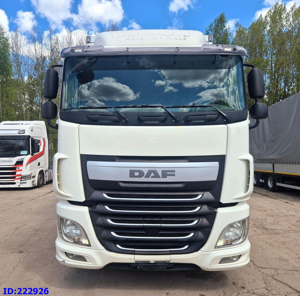 DAF XF 106 440 FAR 6x2 Euro6 - Изотермический грузовик: фото 2 DAF XF 106 440 FAR 6x2 Euro6 - Изотермический грузовик: фото 2